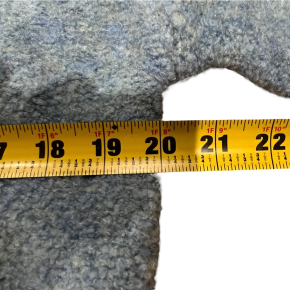 English Factory Women’s Light Blue Cozy Crewneck Sweater Size Medium NWT - Picture 8 of 12